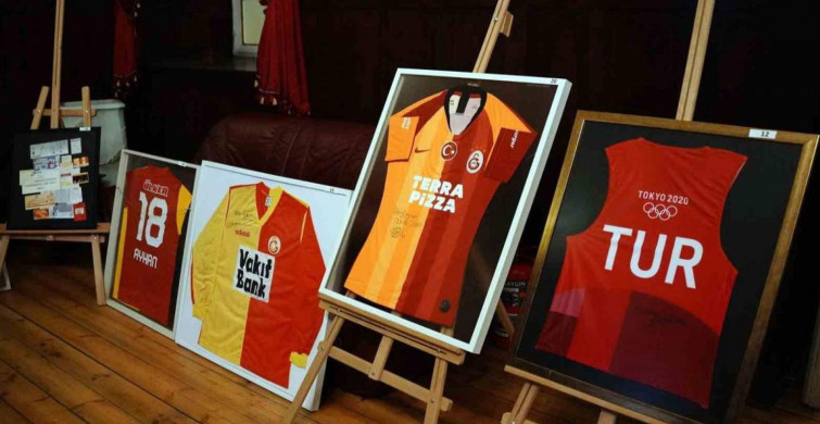 Depremzedeler için tarihi gece: Galatasaray’ın müzayedesine destek yağdı