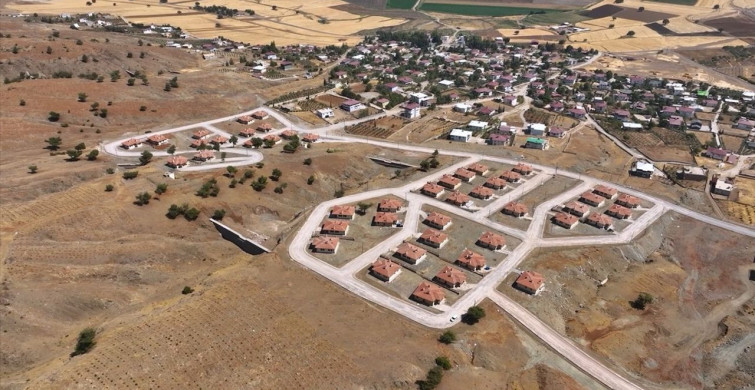 Depremzedelere Yeni Umut: Bakan Kurum'dan Koyunlu Ailesinin Hikayesi