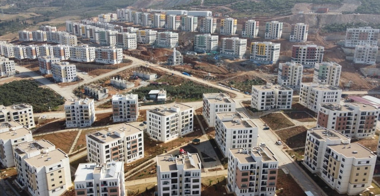 Depremzedelerin Yeni Yuvalarına Kavuşması: Geleceğe Daha Güvenli Bakıyorlar