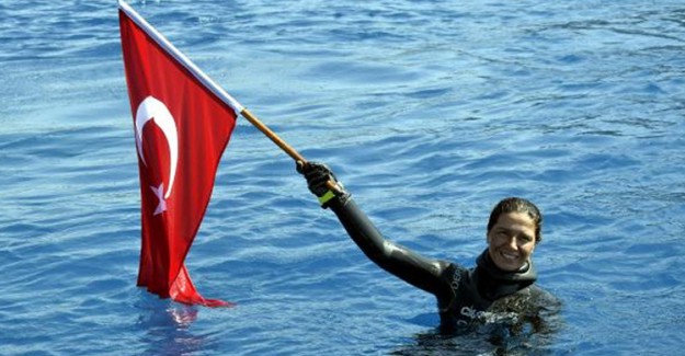Derya Can Bu Kez Salda Gölü'nde Rekor Kırdı