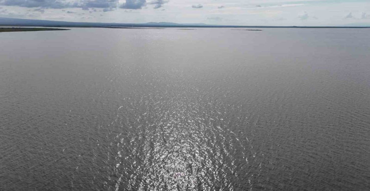 Devegeçidi Baraj Gölü'ndeki Kara Parçaları Su Altında Kaldı