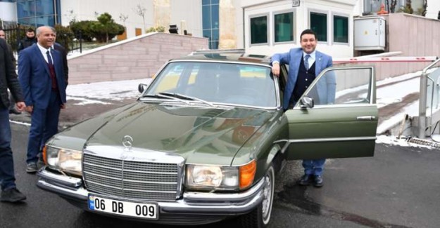 Devlet Bahçeli Klasik Otomobilini O İsme Hediye Etti!