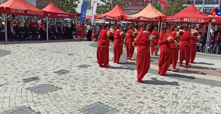 Devrek'te 19 Mayıs Bayramı Coşkuyla Kutlandı