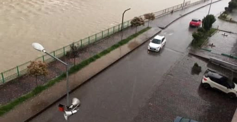 Devrek'te Dolu Yağışı Paniğe Neden Oldu