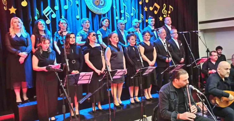 Devrek’te Türk Halk Müziği Konseri Büyüledi