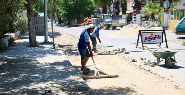 Didim Balat Mahallesi'nde Yol Düzenleme Çalışmaları Devam Ediyor