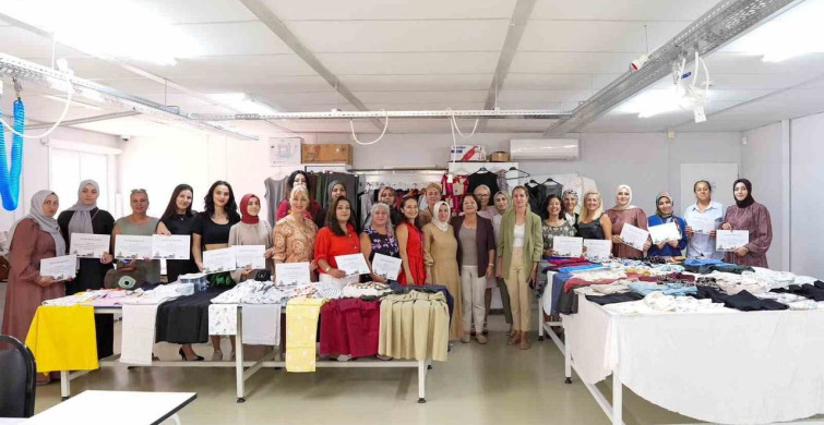 Didim belediyesi moda tasarım ve temel dikiş eğitimi yıl sonu etkinliği gerçekleştirildi