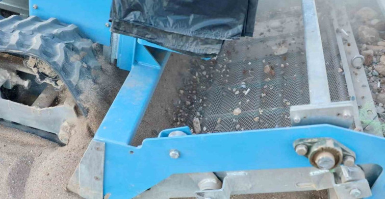 Didim Plajlarında Temizlik ve Kum Eleme Çalışmaları