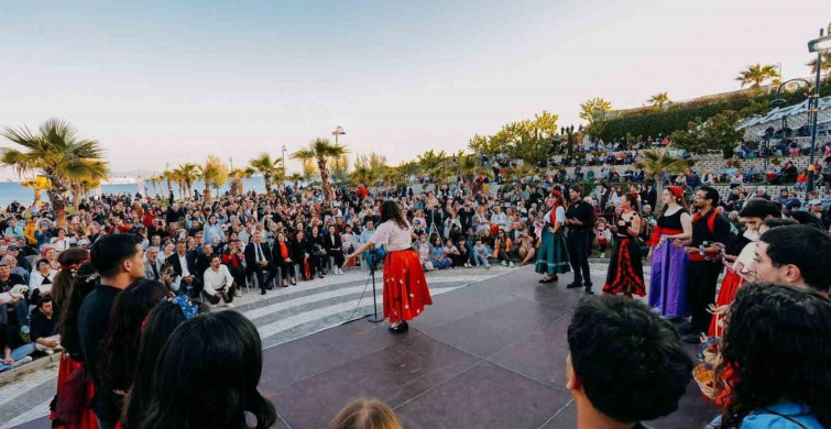 Didim'de Hıdırellez Şenliği Rüzgarı
