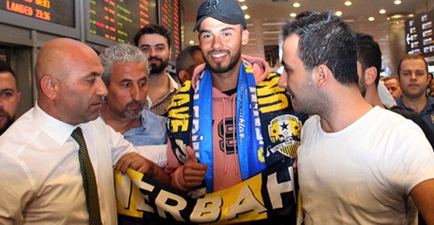 Diego Reyes Fenerbahçe'ye Veda Etti