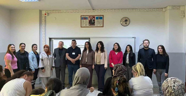 Dijital Çağ ve Çocuk Gelişimi Semineri Muslu'da Gerçekleşti