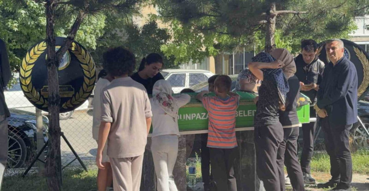 Dilek Cesur’un Annesi Arife Kıray Son Yolculuğuna Uğurlandı
