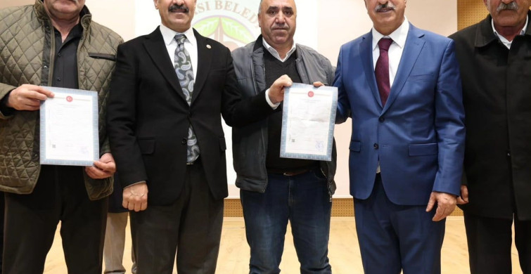 Dilovası'nda İmar Sorunu Çözüldü, 423 Vatandaşa Tapuları Dağıtıldı