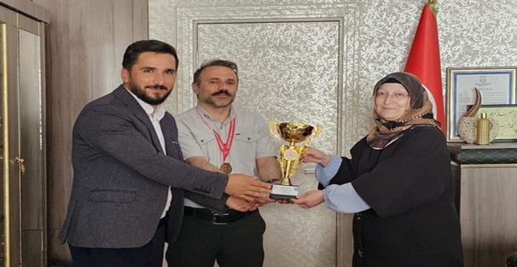 Din Görevlileri Masa Tenisi Turnuvasında İl Birincisi Oldu