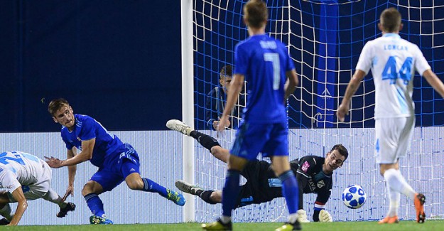 Dinamo Zagreb’e Rijeka Freni!