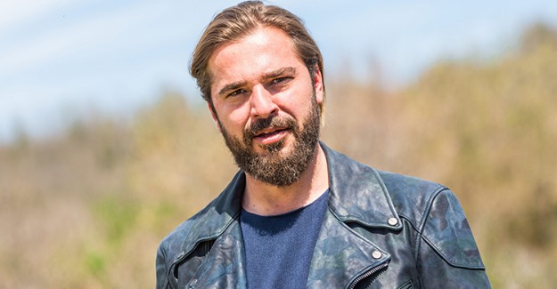 Diriliş Ertuğrul'un Ertuğrul Bey'i Engin Altan Düzyatan'ın Elleri Sosyal Medyada Olay Oldu