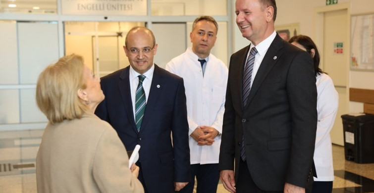 Diş Hekimliği Fakültesi'nde Yürütülen Çalışmalar Değerlendirildi