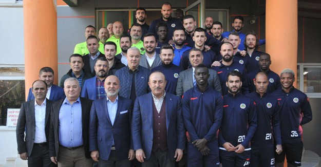 Dışişleri Bakan Çavuşoğlu, Alanyaspor’u Ziyaret Etti!