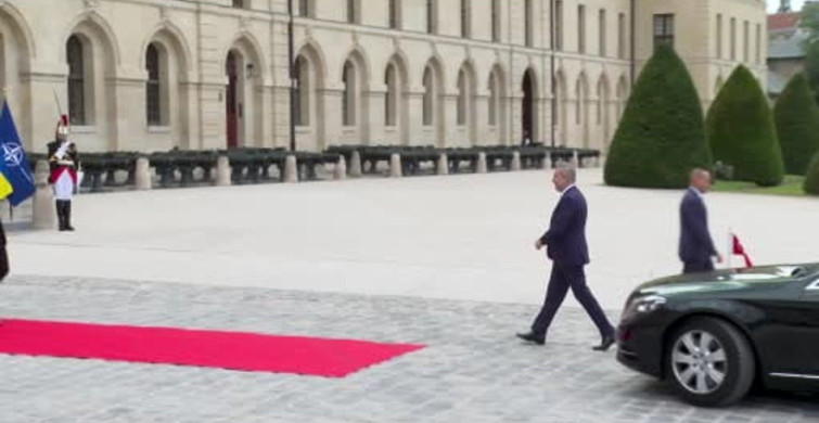 Dışişleri Bakanı Fidan, Fransa’da Ukrayna Zirvesi’ne katıldı