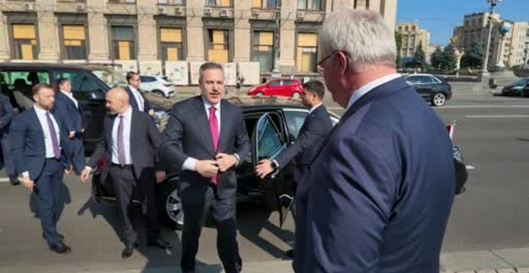 Dışişleri bakanı fidan, kiev’de savaşta hayatını kaybedenler için düzenlenen anma törenine katıldı
