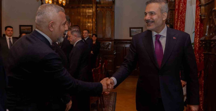 Dışişleri bakanı fidan, rusya'da türk iş adamlarıyla buluştu
