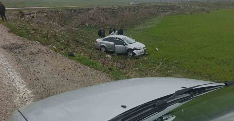 Diyadin'de Trafik Kazası: Şarampole Uçan Araçta Maddi Hasar
