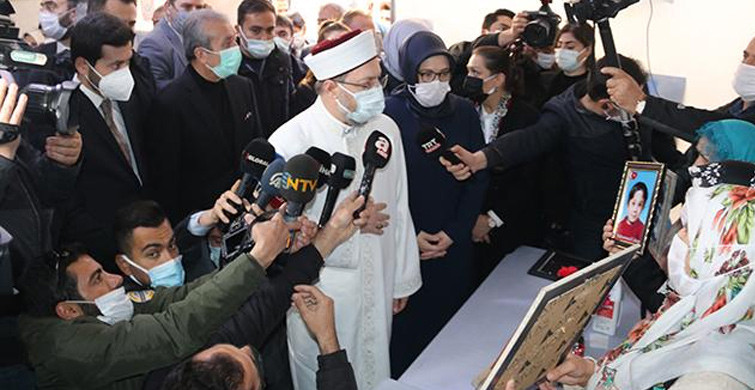Diyanet İşleri Başkanı Erbaş'tan Diyarbakır Annelerine Ziyaret