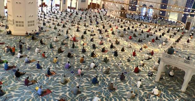 Diyanet'ten 65 Yaş ve Üstüne Cuma Namazı Önerisi!