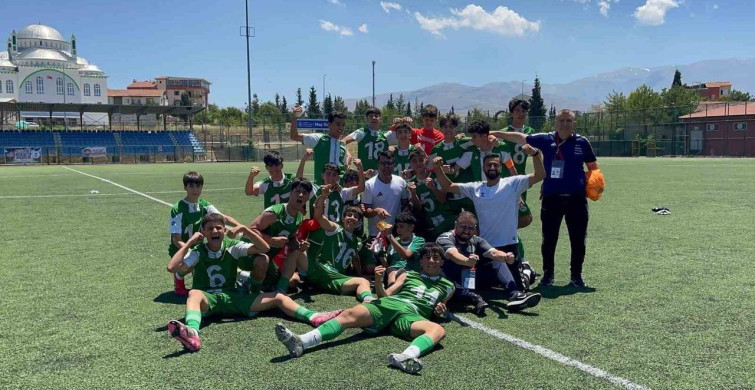 Diyarbakır Dsi spor u15 takımı Türkiye’nin en iyi 4 takımı arasında
