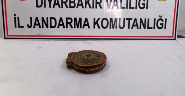 Diyarbakır Ergani'de 1100 Yıllık Altın İşlemeli Dini Kitap Yakalandı