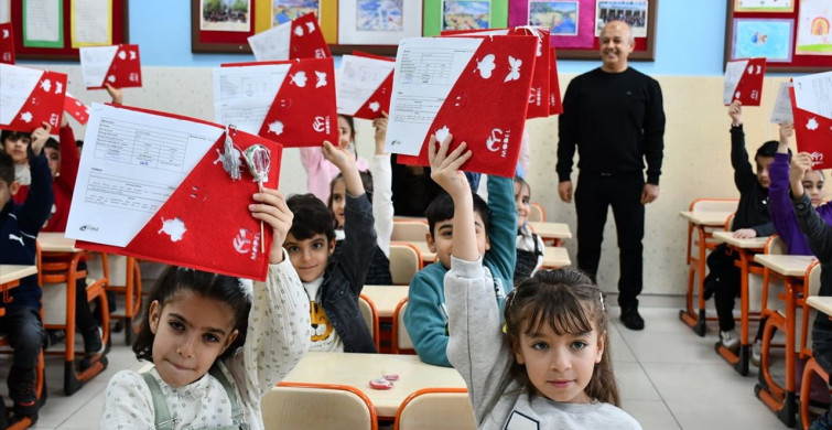 Diyarbakır ve Çevresinde Karnelerini Alan Öğrenciler Tatil Başladı