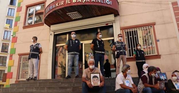 Diyarbakır'da Bir Anne Daha Evladına Kavuştu