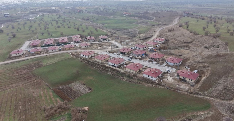 Diyarbakır'da Depremzedelere Yeni Konutlar