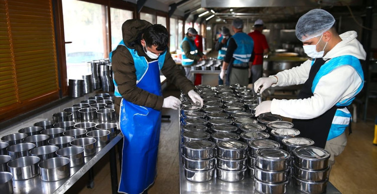 Diyarbakır'da Hükümlüler İhtiyaç Sahipleri İçin İftar Hazırlıyor