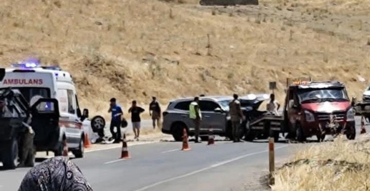 Diyarbakır'da iki otomobil çarpıştı: 9 yaralı