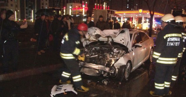 Diyarbakır'da Korkunç Kaza! 5 Çocuk Hastaneye Kaldırıldı