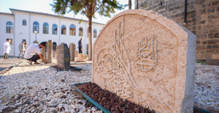 Diyarbakır'da Medeniyetler Mezarlığı Sergisi Açıldı