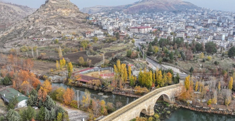 Diyarbakır'da Öğrenciler Tarihi ve Doğal Güzellikleri Resmediyor