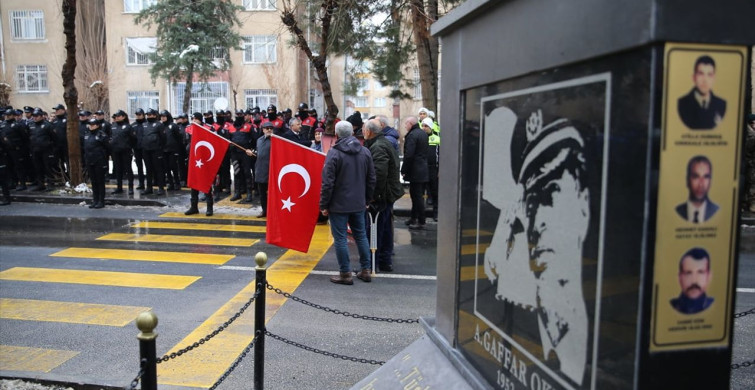 Diyarbakır'da Şehitler Anıldı: Gaffar Okkan ve 5 Polis Memuru İçin Tören Düzenlendi
