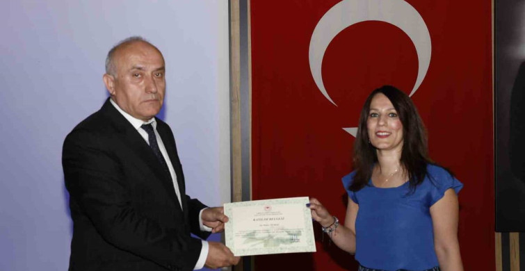 Diyarbakır'da uygulamalı ipek böcekçiliği eğitimi sertifika takdim töreni düzenlendi