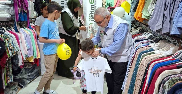 Diyarbakır'da Yetim Çocuklara Bayram Hediyeleri