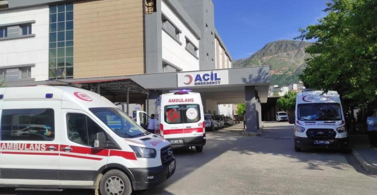 Diyarbakır’ın Kulp ilçesinde trafik kazası: Anne ve oğlu hayatını kaybetti, 4 kişi yaralandı