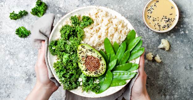 Diyet Yapanlar için Sağlıklı Salata Tarifi
