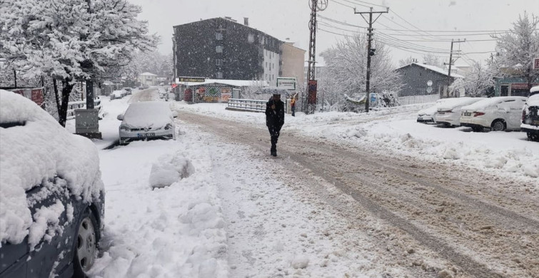 Doğanşehir'de Eğitime Kar Engeli