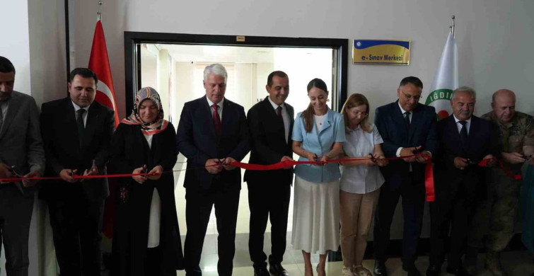 Doğu Anadolu bölgesi'nin ilk sivil havacılık e-sınav merkezi Iğdır'da açıldı