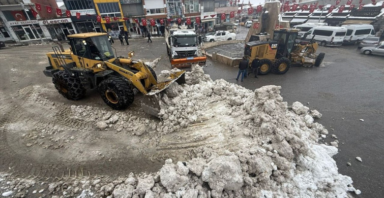 Doğu Anadolu'da Karla Mücadele Devam Ediyor