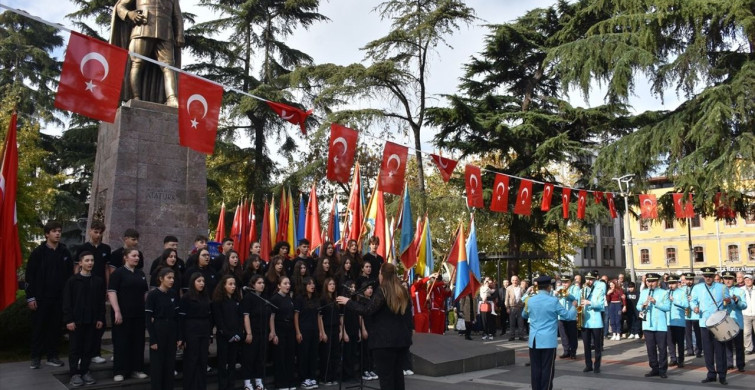 Doğu Karadeniz'de 24 Kasım Öğretmenler Günü Coşkuyla Kutlandı