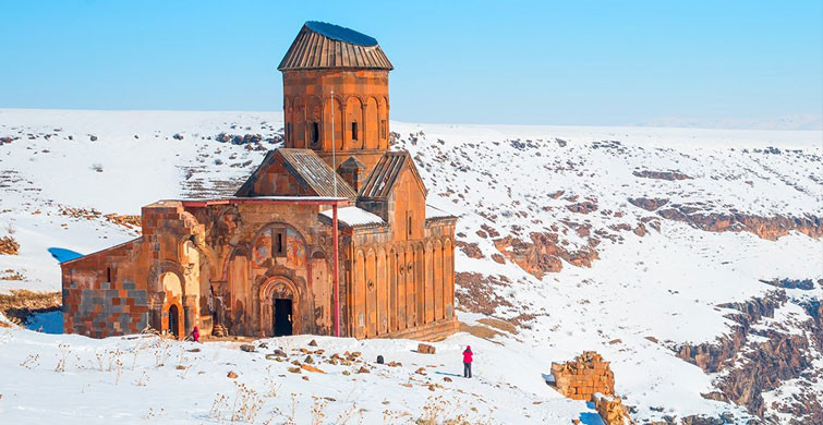 Doğu Tekrar Beyaza Boyandı