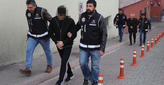 Dolandırıcılardan Toplam 10 Milyon TL'lik Çek ve Senet Çıktı