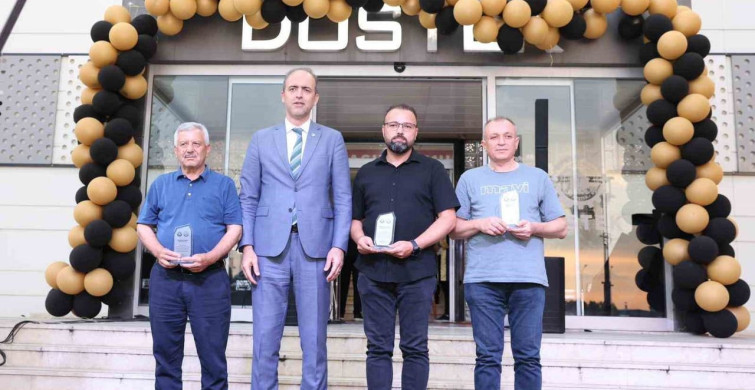 Dostek kolejinde 228 öğrenci mezuniyet heyecanı yaşadı